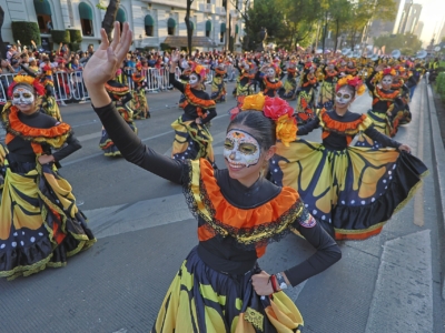 Catrinas en el Gran Desfile de Día de Muertos en Paseo de la Reforma, Ciudad de México